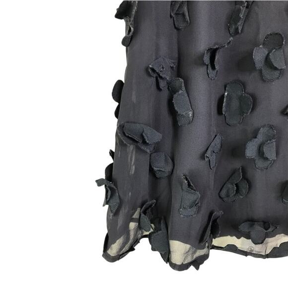 Nic + Zoe Top Womens Size XS Black Flutter Flower Sleeveless Romantic - Picture 6 of 7